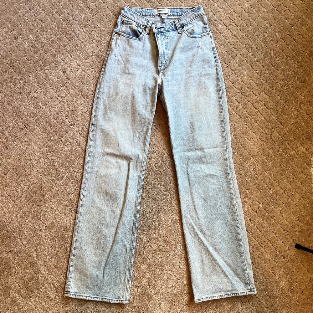 Abercrombie & Fitch The 90s Relaxed Jean High Rise Curve Love  25/0R
